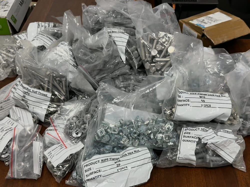 schneider electric blockset specialized fastener
